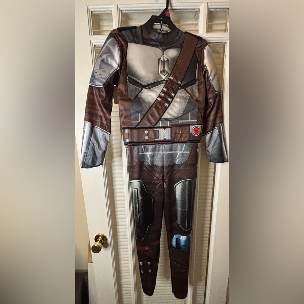 Kids Star Wars Mandalorian Costume - Brown and SilverSize Medium (8-10)